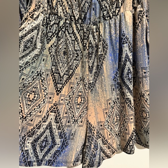 ❤️ EUC Small Tart Romper - Picture 2 of 3